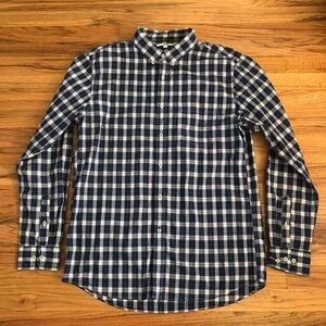 Never worn Uniqlo men’s button down shirt blue plaid long sleeve large